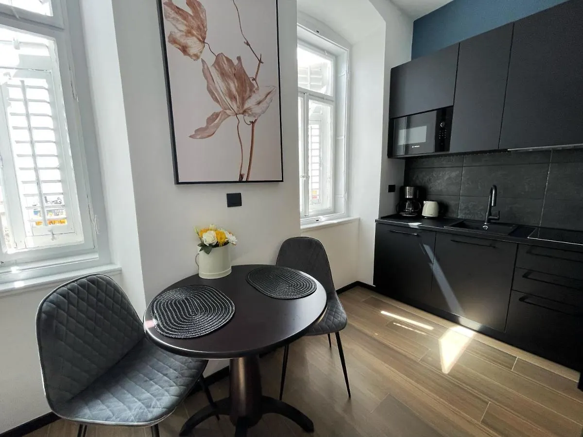 Navis City Apartments Pula 0*,  Croatia