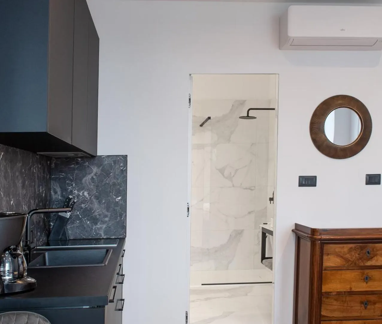 Navis City Apartments Pula 0*,  Croatia