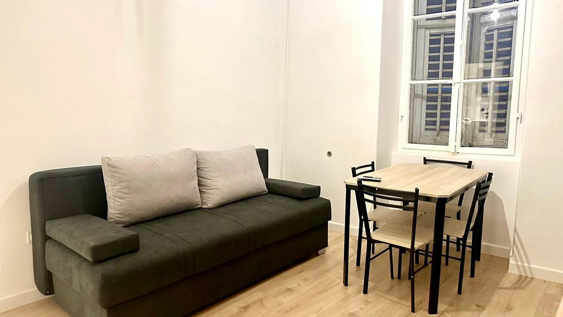 Navis City Apartments Pula 0*,